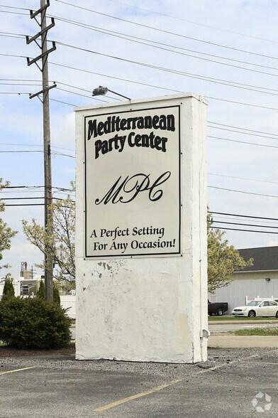 More Photos Of 25021 Rockside Rd, Bedford Lodge Meeting Hall For Sale