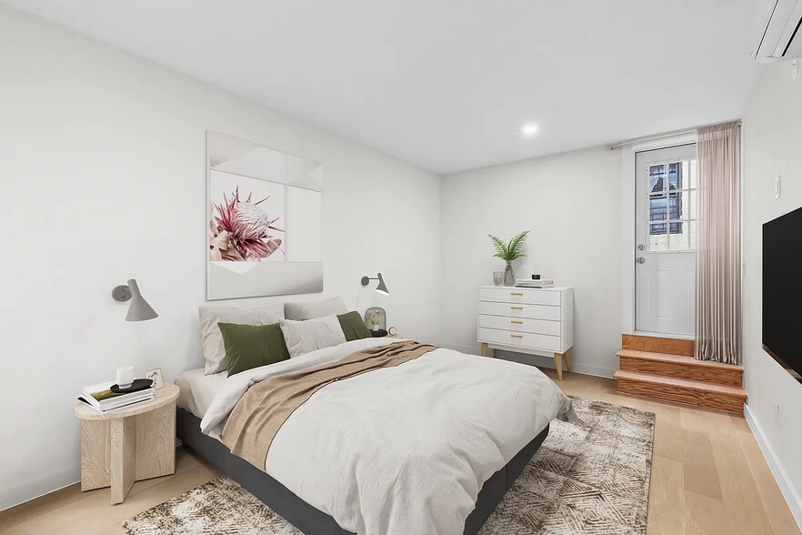More Photos Of 54-07 Roosevelt Ave, Woodside Apartments For Sale