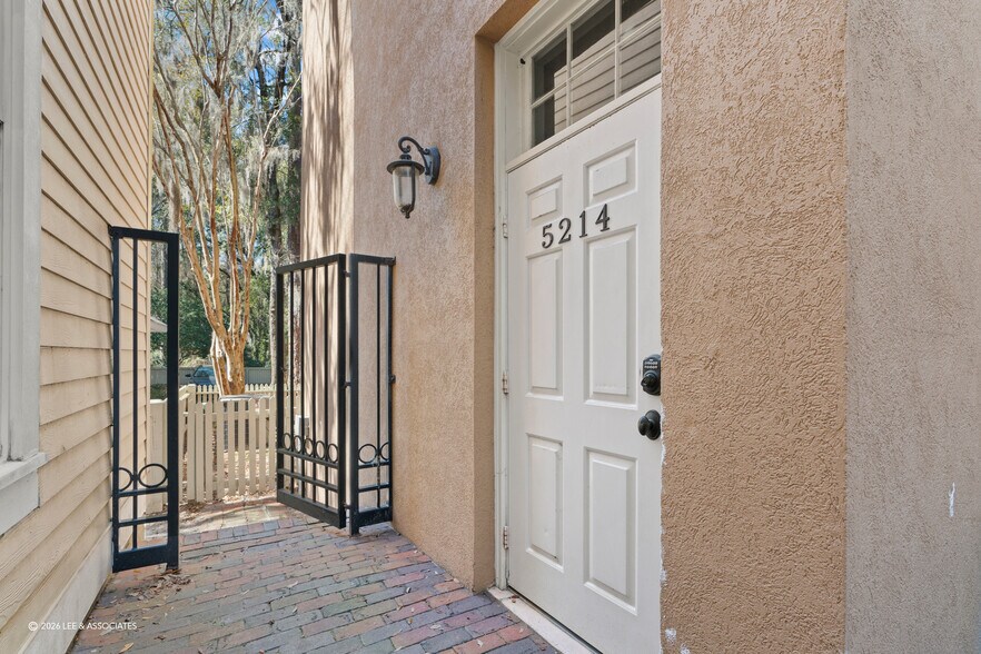 More Photos Of 5214 SW 91st Ter, Gainesville Office For Sale