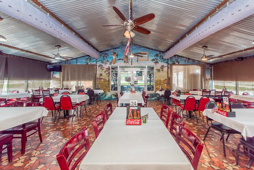 More Photos Of 7310 Highway 182 E, Morgan City General Retail For Sale