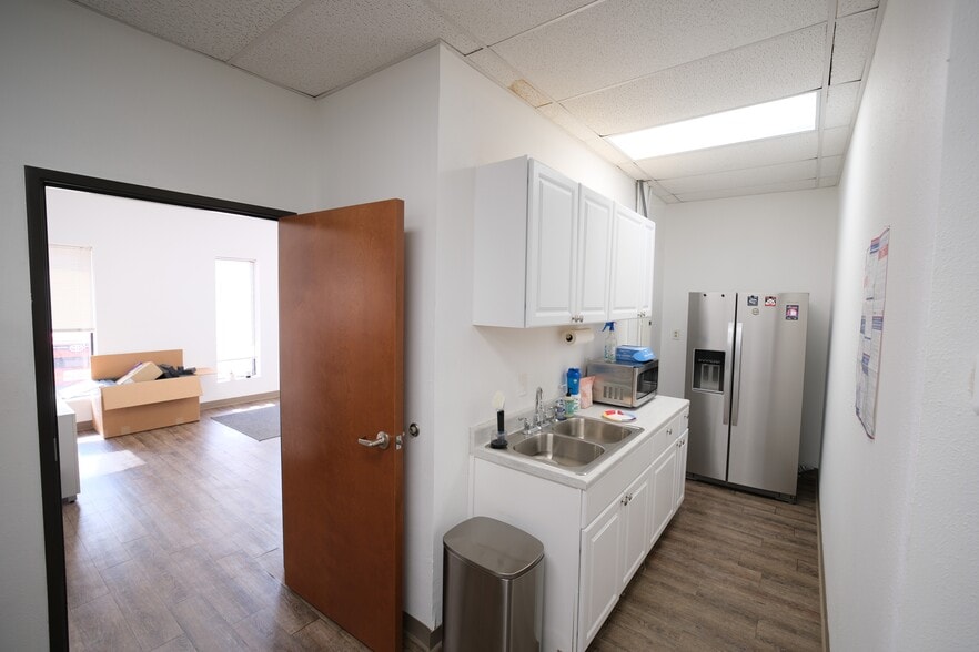 More Photos Of 13630 Immanuel Rd, Pflugerville Light Manufacturing For Lease