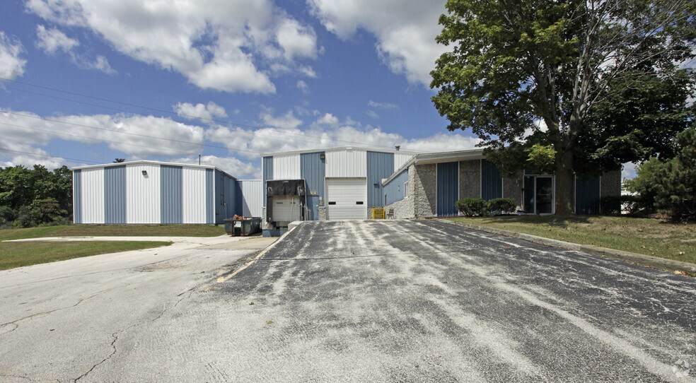 More Photos Of W190N11333 Carnegie Dr, Germantown Warehouse For Lease