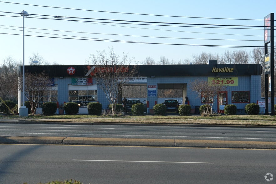 More Photos Of 6230 Albemarle Rd, Charlotte Auto Repair For Lease