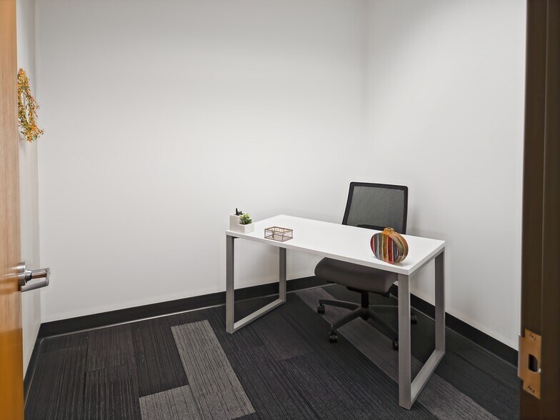 More Photos Of 100 W College Ave, Appleton Coworking Space