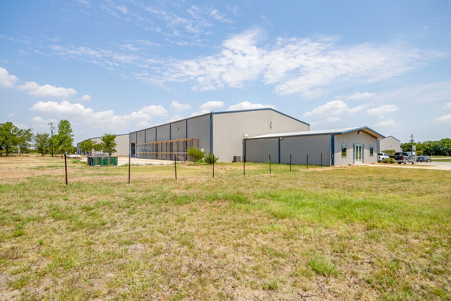 More Photos Of 1635 N FM 156, Ponder Unknown For Lease