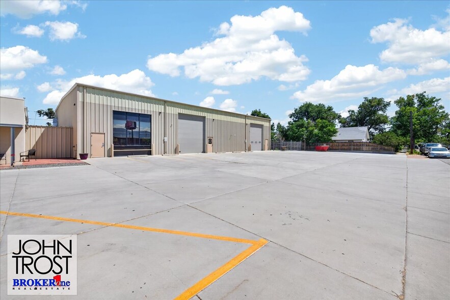 More Photos Of 801 N Center St, Casper Freestanding For Sale