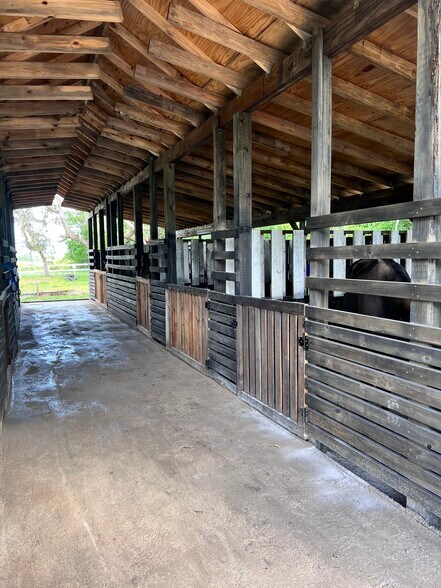 More Photos Of 22226 Sr 64, Bradenton Specialty For Sale