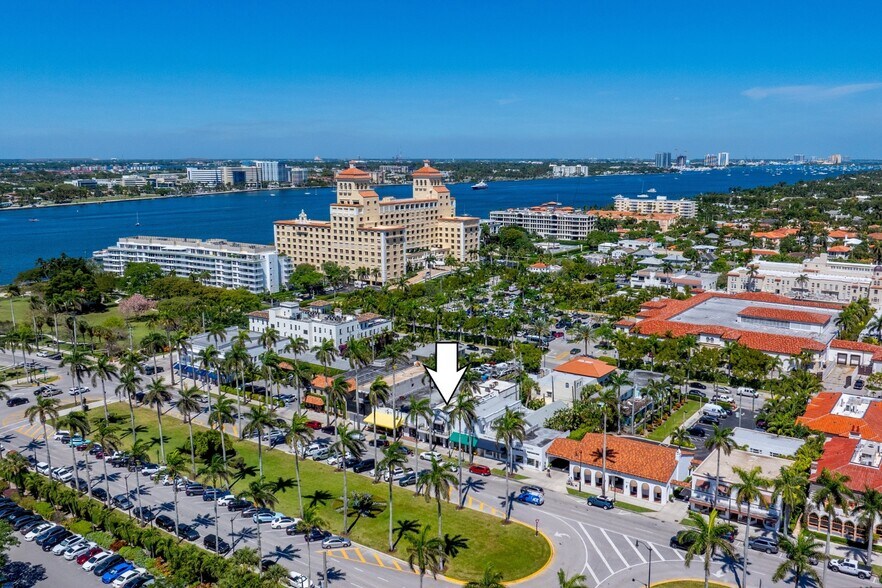 More Photos Of 255 Royal Poinciana Way, Palm Beach Storefront Retail Residential For Sale