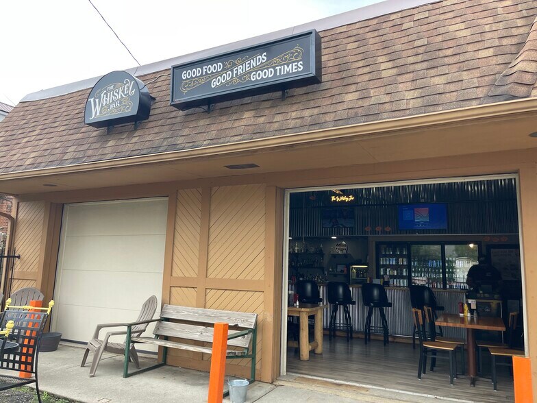 More Photos Of 4397 Main St, Brown City Bar For Sale