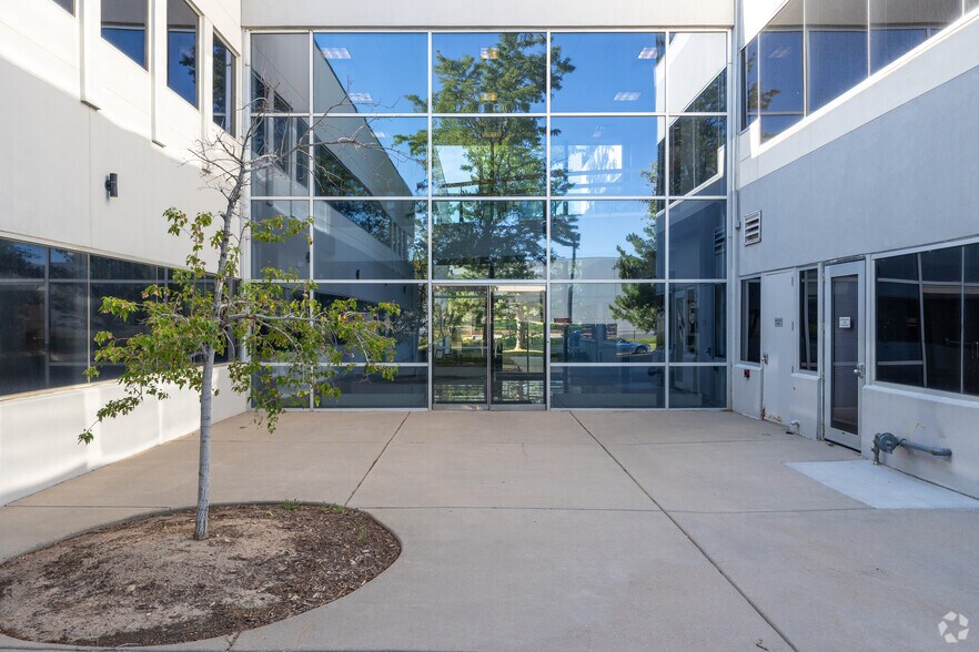 More Photos Of 7009 S Potomac St, Centennial Office For Lease