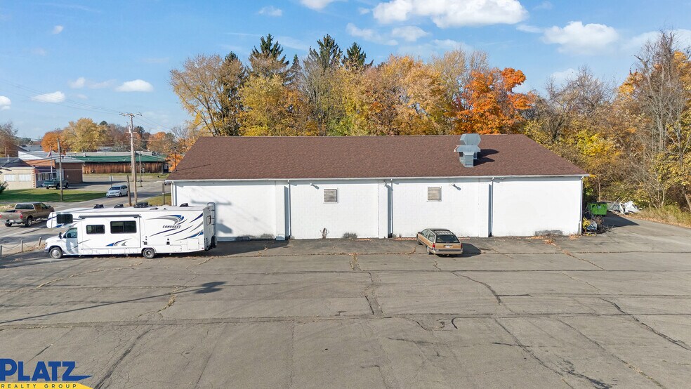 More Photos Of 409 E Main St, Andover Flex For Lease