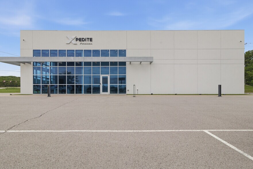 More Photos Of 12080 S 36th Ave W, Sapulpa Office For Sale