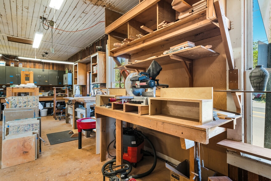 More Photos Of 12955 Highway 101 N, Nehalem General Retail For Sale