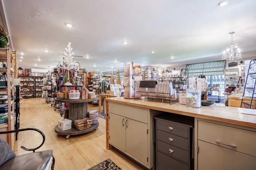 More Photos Of 581 Whitney Rd W, Fairport Office For Sale