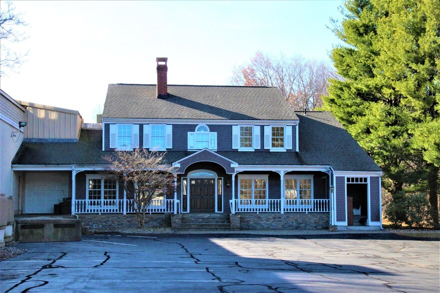 More Photos Of 535 W Main St, Cheshire Storefront Retail Office For Sale