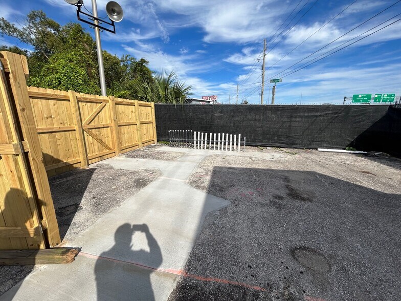 More Photos Of 5507 E Colonial Dr, Orlando Auto Repair For Sale