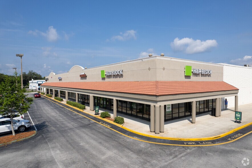 More Photos Of 6001 Argyle Forest Blvd, Jacksonville General Retail For Lease