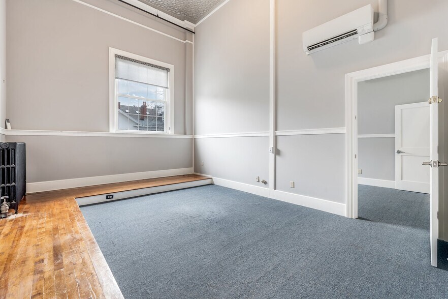 More Photos Of 192 Main St, Ellsworth Storefront For Sale