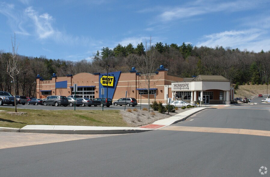 Primary Photo Of 44-46 Albany Tpke, West Simsbury Storefront For Lease