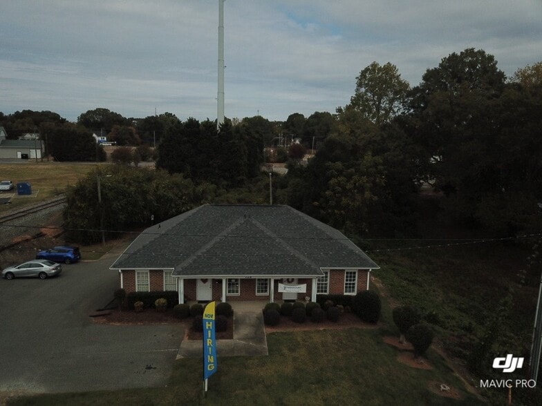 More Photos Of 128 E Garrison Blvd, Gastonia Medical For Lease