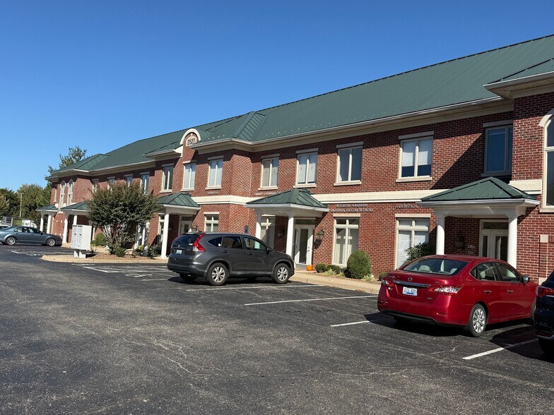 More Photos Of 2527 Nelson Miller Pky, Louisville Office For Lease