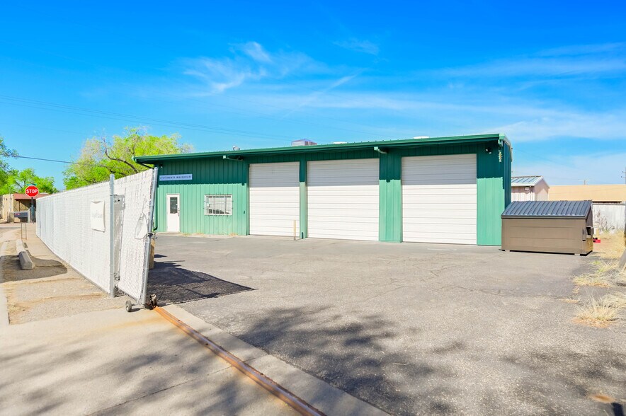 More Photos Of 1747 Jay St, Santa Fe Warehouse For Sale