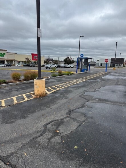 More Photos Of 1051 S Willow St, Manchester Bank For Lease