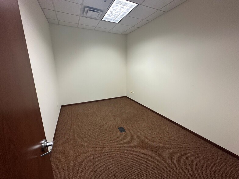 More Photos Of 28367 Davis Pky, Warrenville Office For Sale