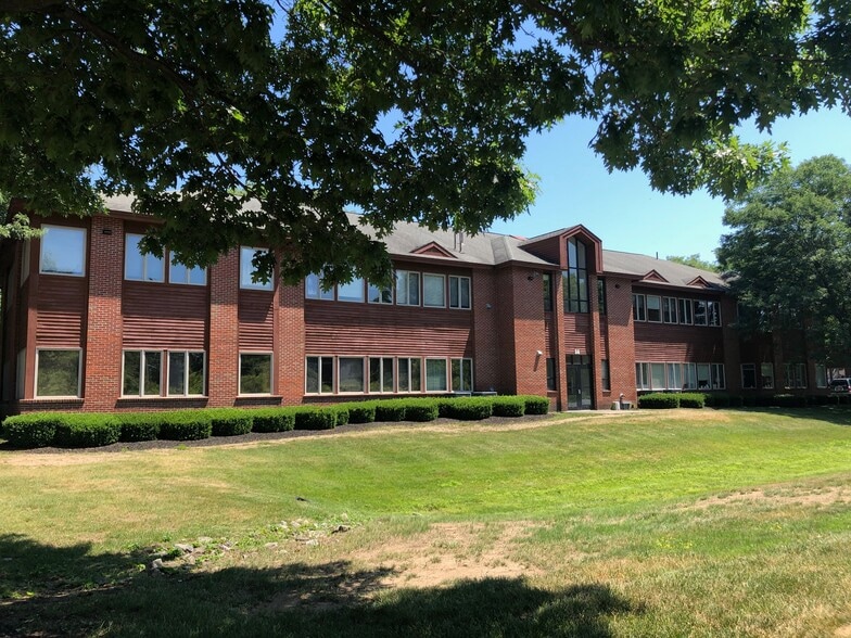 More Photos Of 58 Clifton Country Rd, Clifton Park Medical For Lease