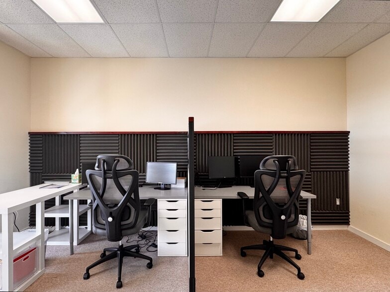 More Photos Of 669 Berkmar Ct, Charlottesville Office For Sale