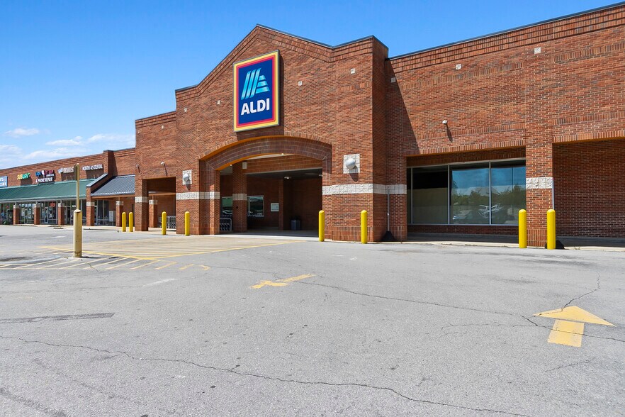 More Photos Of 13620 Highway 43 N, Northport Storefront For Sale