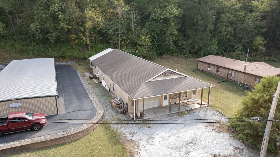 More Photos Of 309 N Market St, Grafton General Retail For Sale