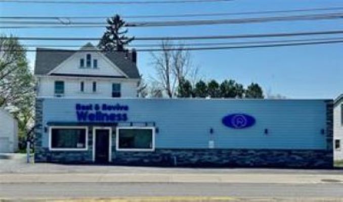 More Photos Of 596 E Main St, Batavia Freestanding For Lease
