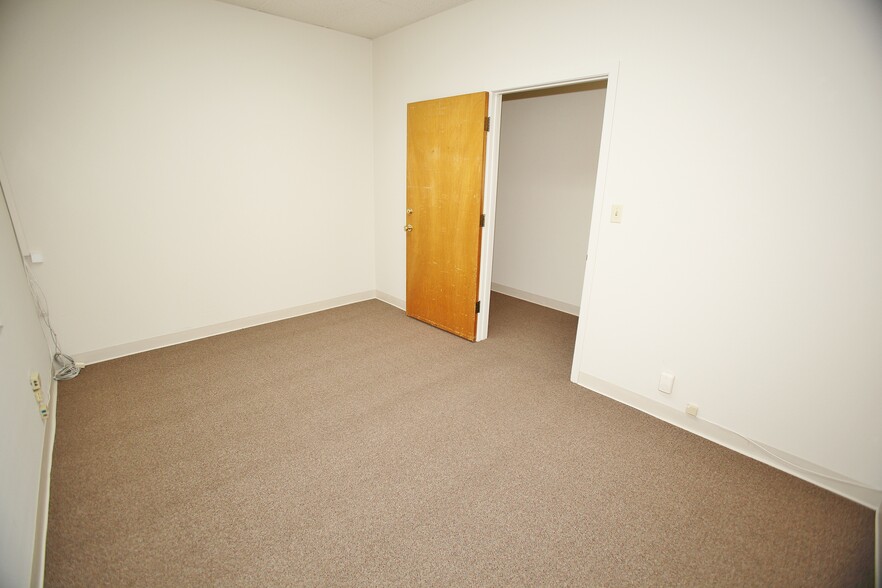 More Photos Of , Hayward Office For Sale