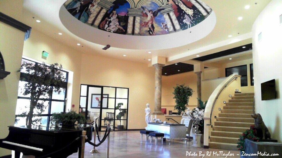 More Photos Of 73600 Alessandro Dr, Palm Desert Health Club For Lease