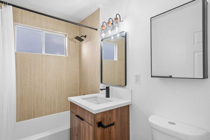 More Photos Of 4665-4669 34th St, San Diego Apartments For Sale