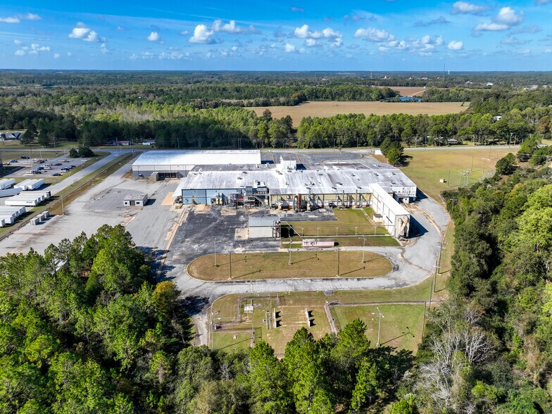 More Photos Of 101 Seabrook Dr, Sylvester Distribution For Lease