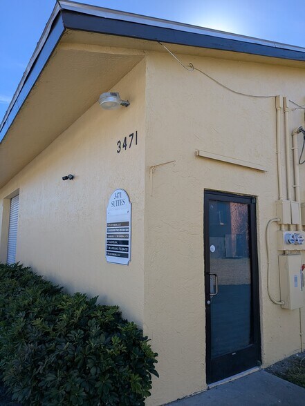 Primary Photo Of 3471 SW Palm City School Ave, Palm City Warehouse For Lease