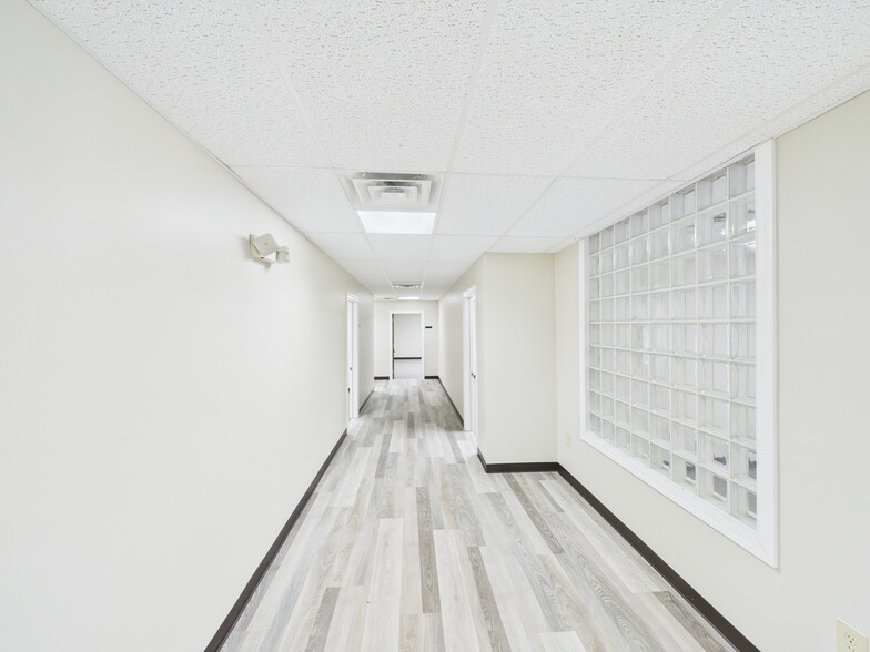 More Photos Of 2358 W 23rd St, Bellaire Land For Sale