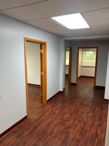 More Photos Of 411 W Lake Lansing Rd, East Lansing Unknown For Lease