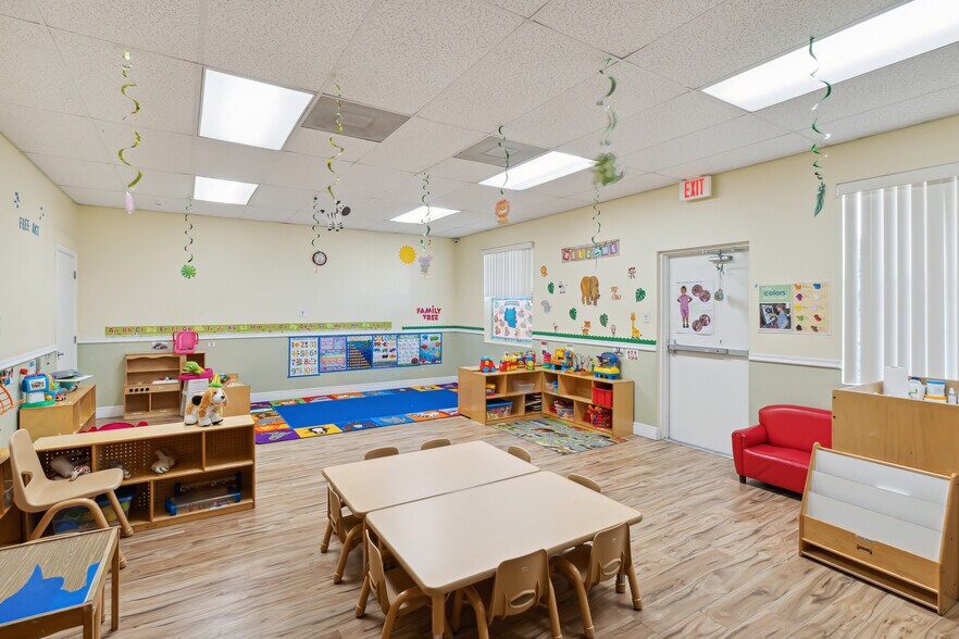 More Photos Of 1550 NE 147th St, North Miami Daycare Center For Sale