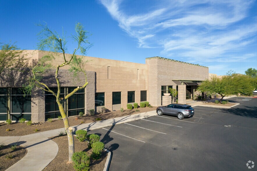 More Photos Of 9055 E Del Camino Dr, Scottsdale Office For Lease