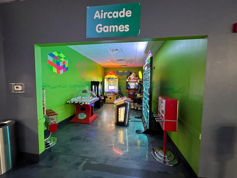 More Photos Of 1250 4th Ave NW, Minot Storefront For Lease