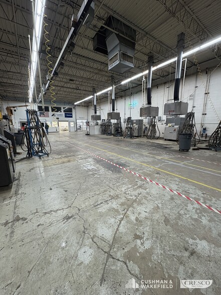More Photos Of 4605 Spring Rd, Brooklyn Heights Manufacturing For Lease