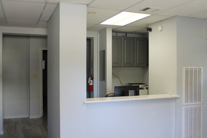 More Photos Of 2620 Mccullough Ave, San Antonio Medical For Sale