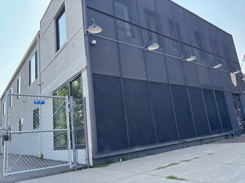 More Photos Of 2853 Park Ave, Minneapolis Office For Lease