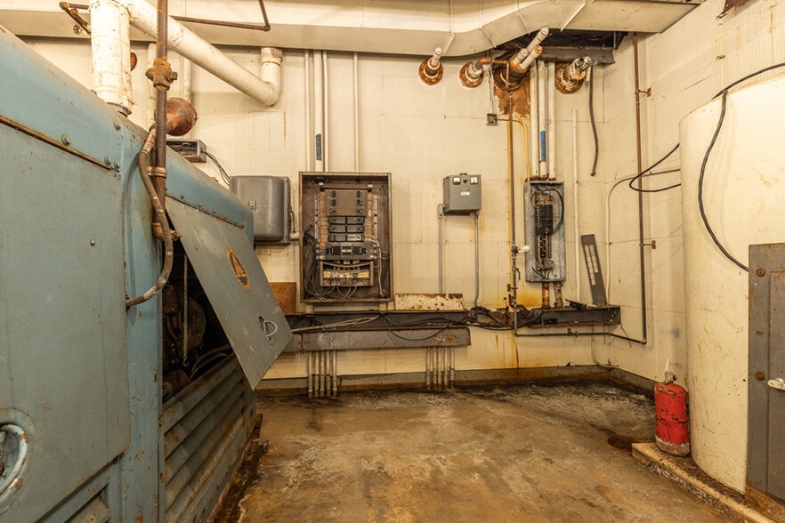More Photos Of 8871 Griffith Rd, Nashville Warehouse For Sale
