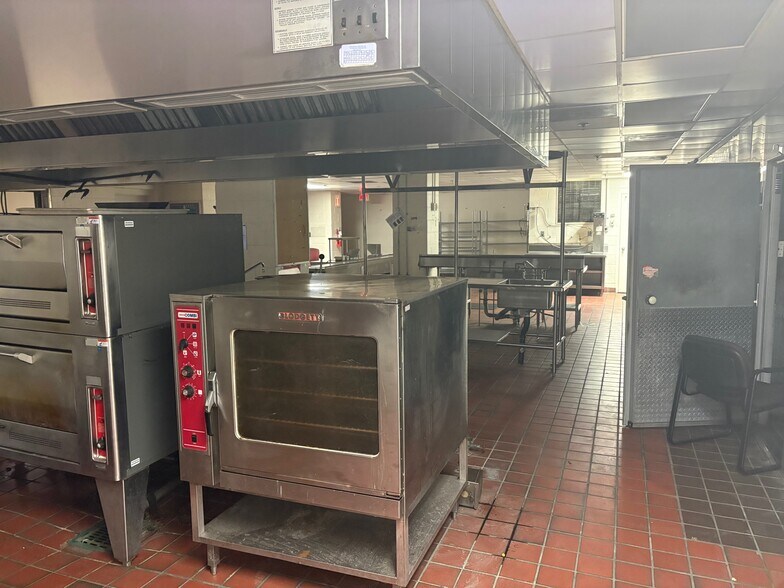 More Photos Of Hospital Adaptive Redevelopment Focus - Workforce & USC Student Housing, Union Flex For Sale