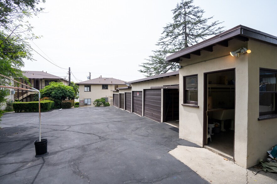 More Photos Of 2629-2643 1/2 Lake Ave, Altadena Apartments For Sale