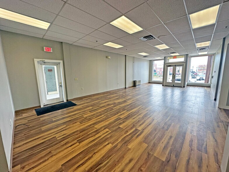 More Photos Of 13-17 Washington St, Sanford Apartments For Lease